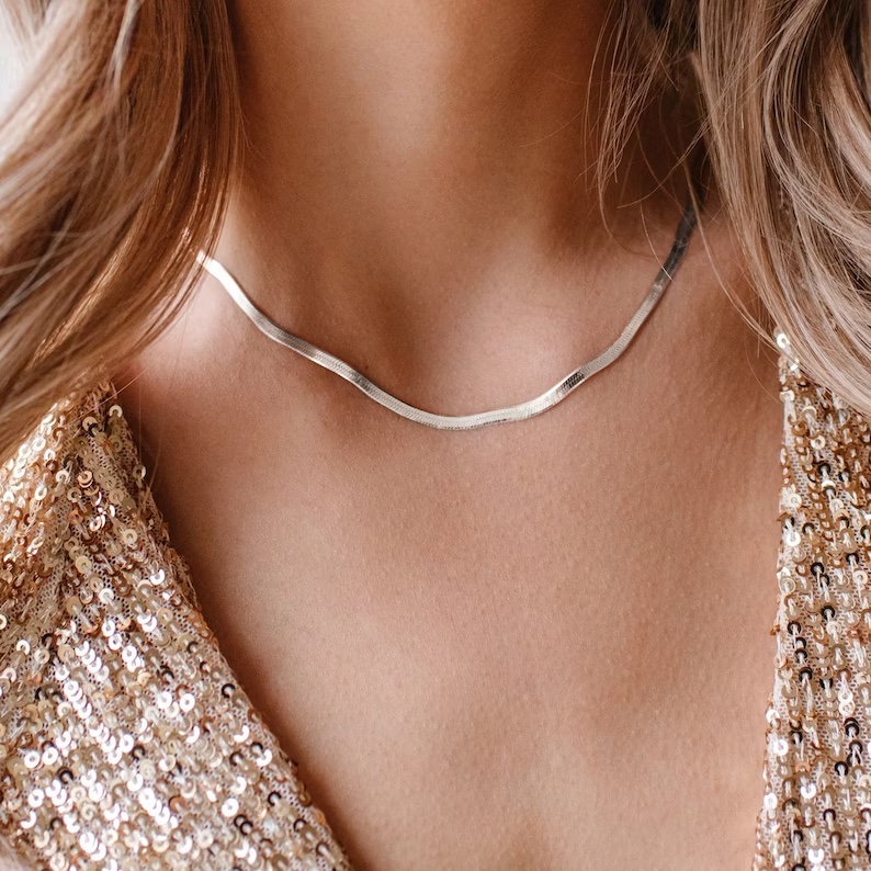 Silver Herringbone Necklace-Silver herringbone necklace